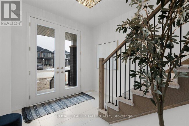 Photo du bâtiment - 628 Windwood Dr