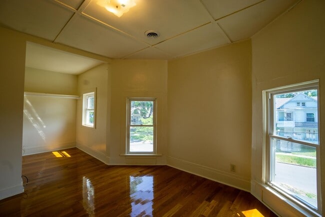Building Photo - 556 Columbus Ave