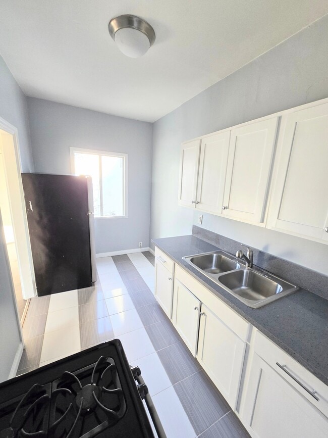 Foto del edificio - 844 N Hoover St