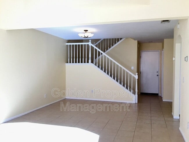 Building Photo - 2345 Greenbriar Dr