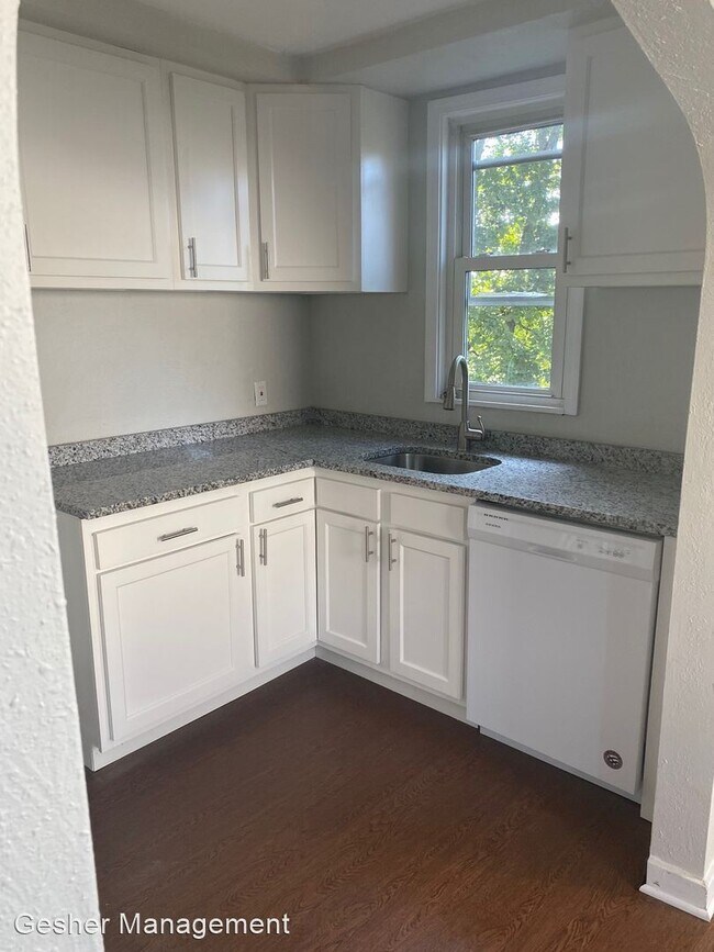 Building Photo - 3 br, 1 bath House - 113 Bangor Street