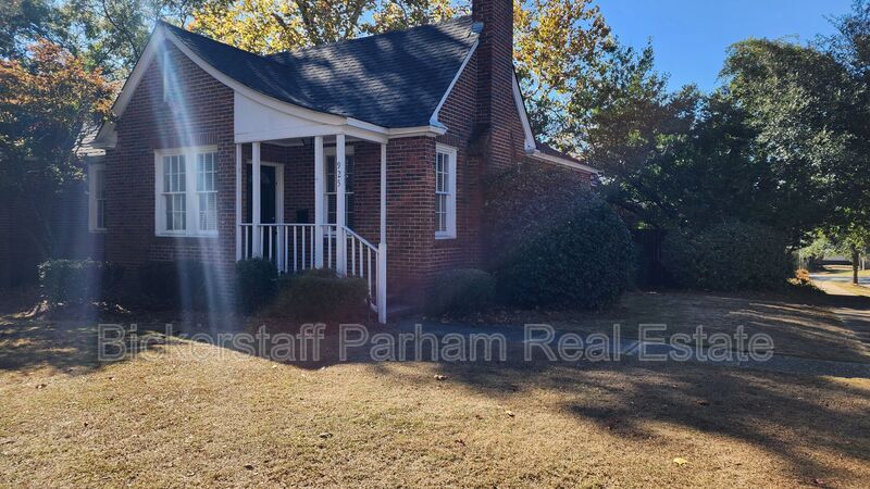 Foto principal - 925 Cooper Ave