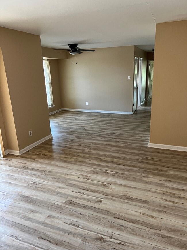 275 Green St Unit 5L7, Beverly, NJ 08010 Condo for Rent in Beverly