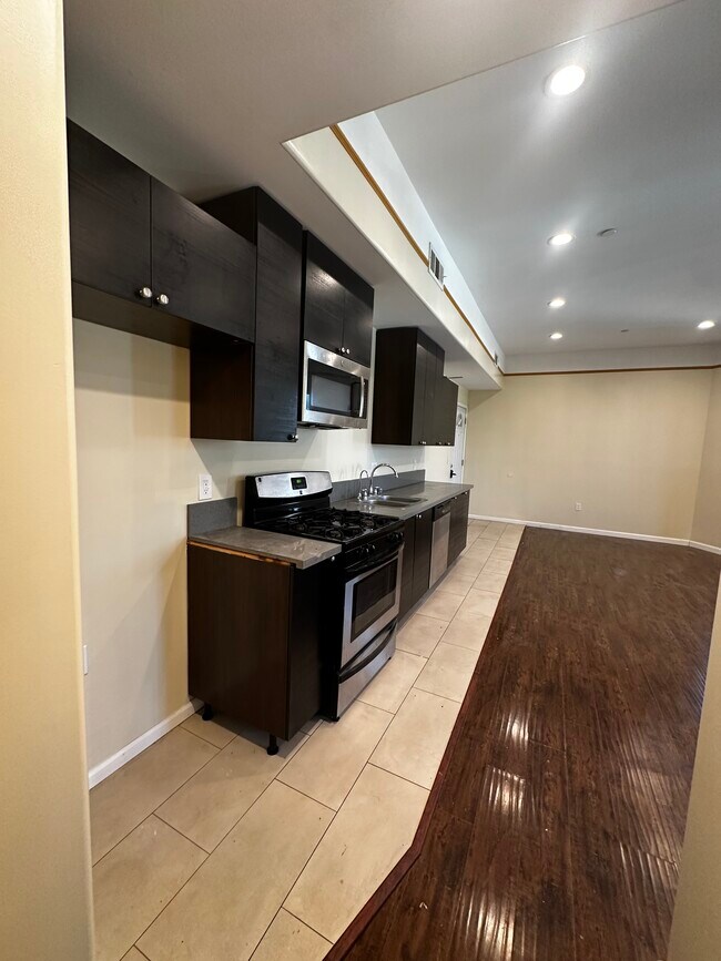 Foto del edificio - 14233 Tiara St