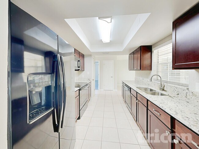 Building Photo - 107 Cinnamon Dr