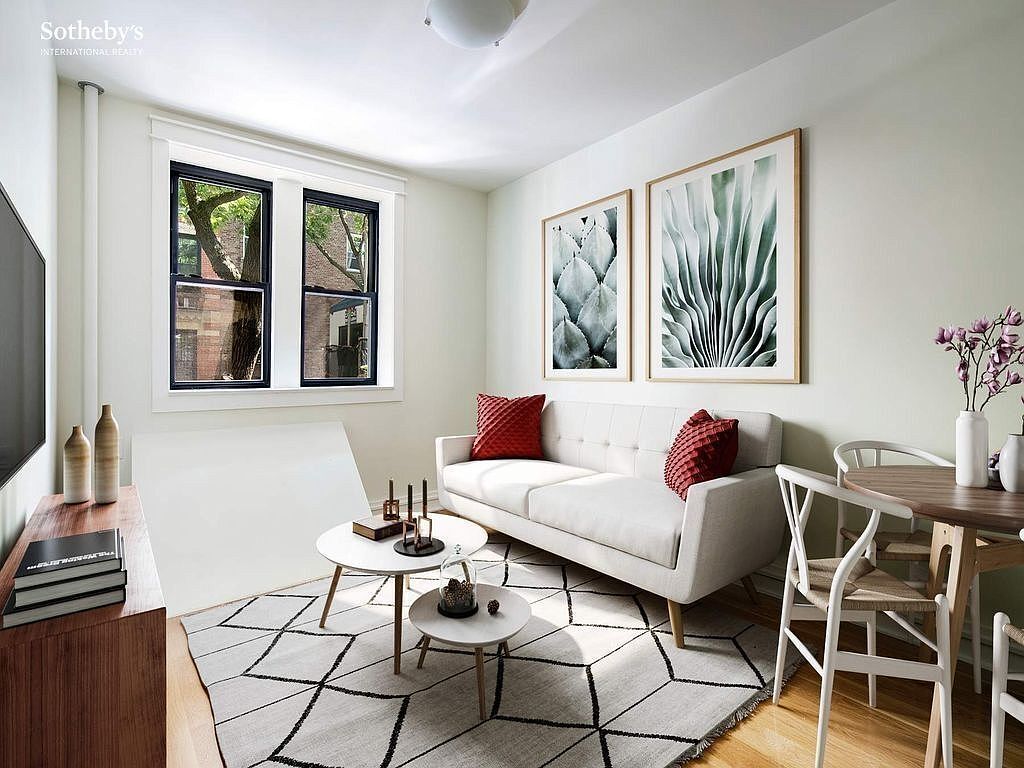 Primary Photo - 342 W 21st St