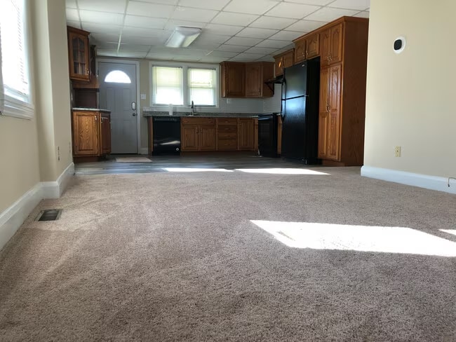 Building Photo - 13 Kemper Ave