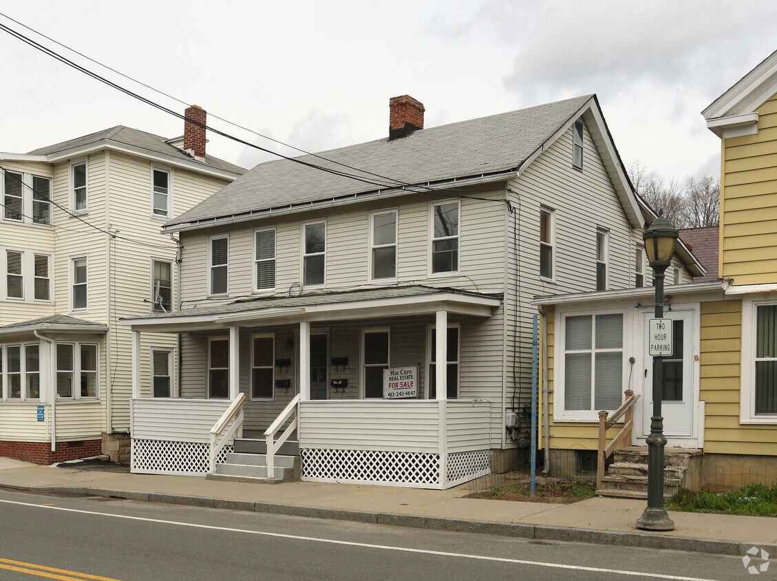 43 West Center St, Lee, MA 01238 Apartments in Lee, MA