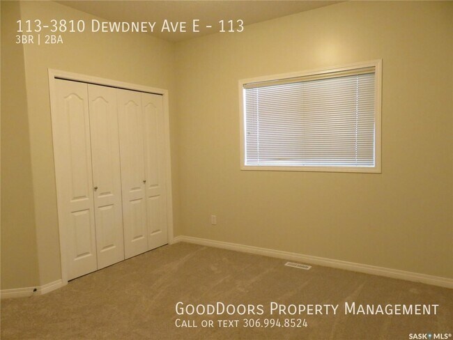 Building Photo - 3810-3810 Dewdney Ave E