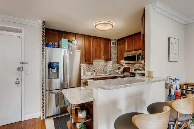 Foto del edificio - 3600 N Lake Shore Dr