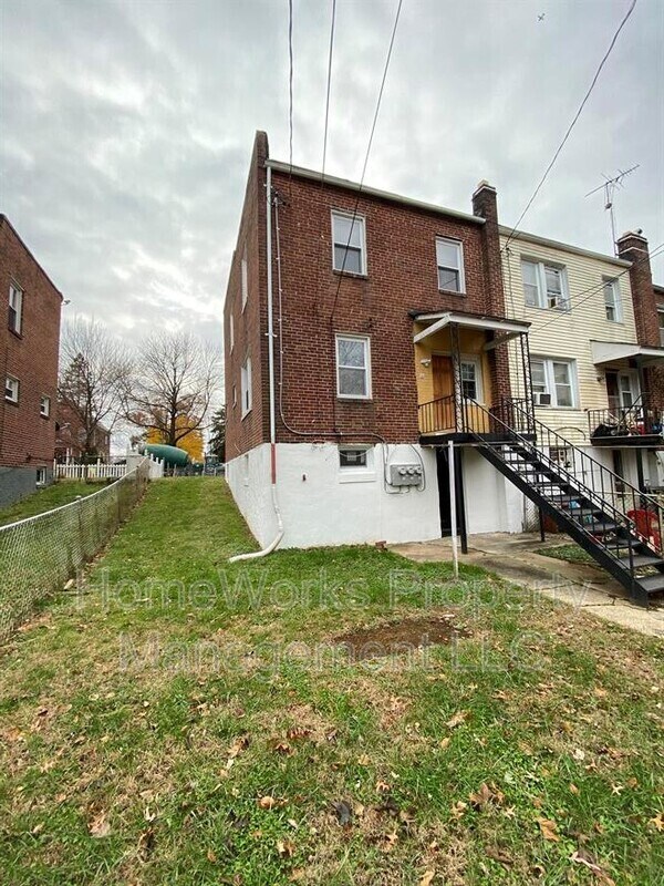 Building Photo - 4130 Woodhaven Ave