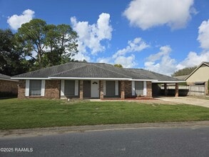 Building Photo - 216 Orgeron Dr