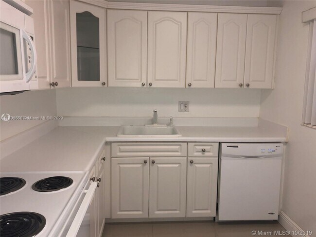 Building Photo - 7755 SW 86th St