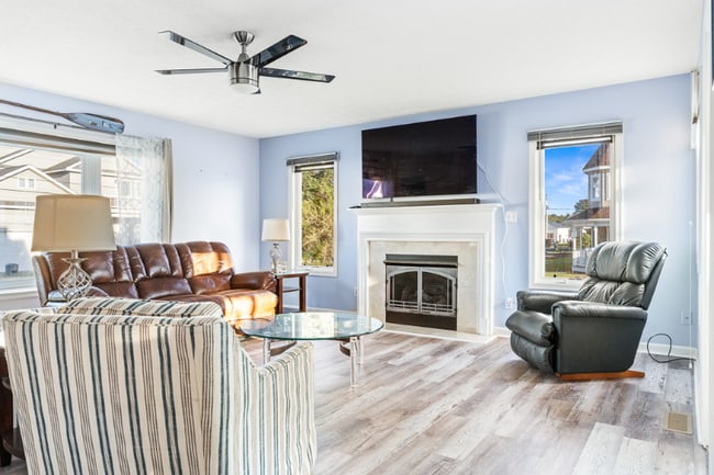 Building Photo - 12613 Sheffield Rd