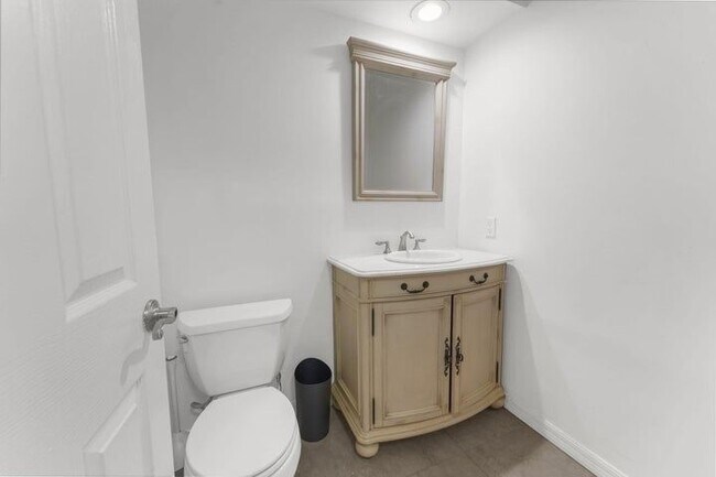 Foto del edificio - 7621 Sierra Terrace W