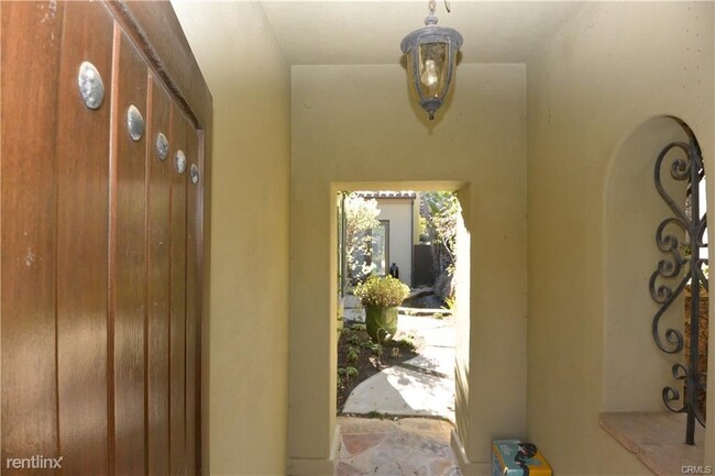 Foto del edificio - 3 br, 2.5 bath House - 24 Cezanne