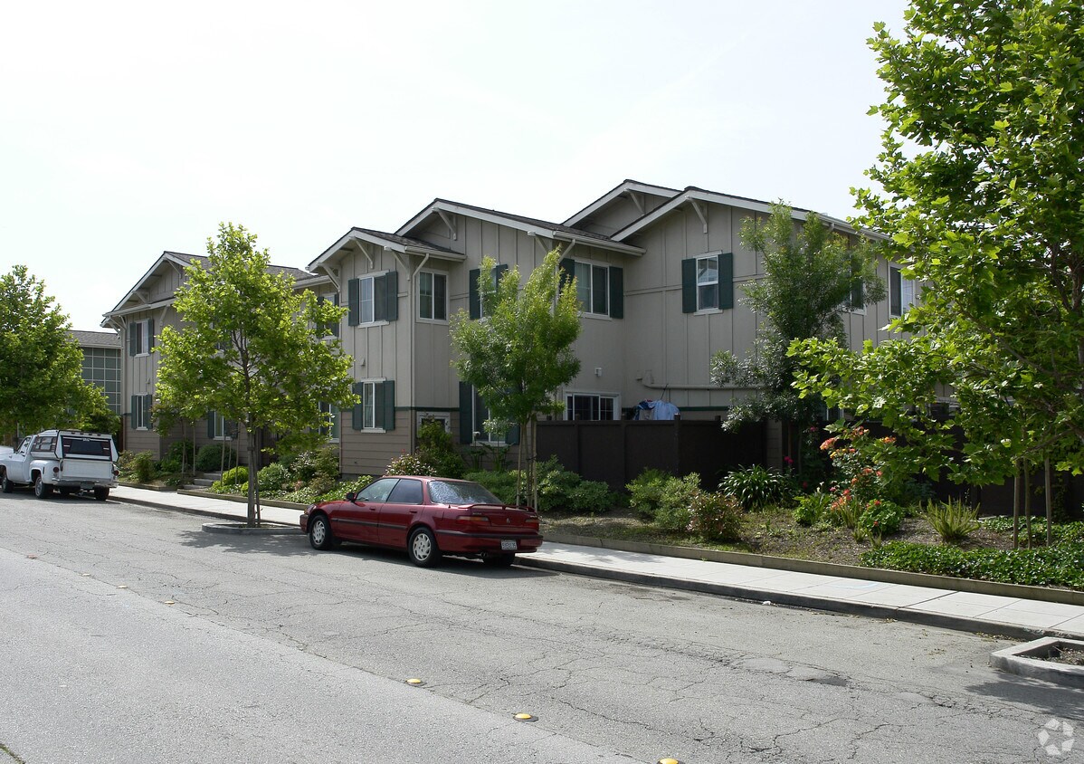 Foto del edificio - Rolison Garden Apartments