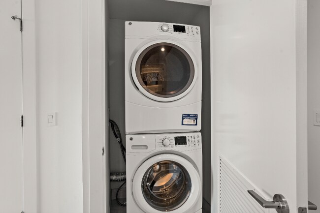 Foto del edificio - 169 W Elm St