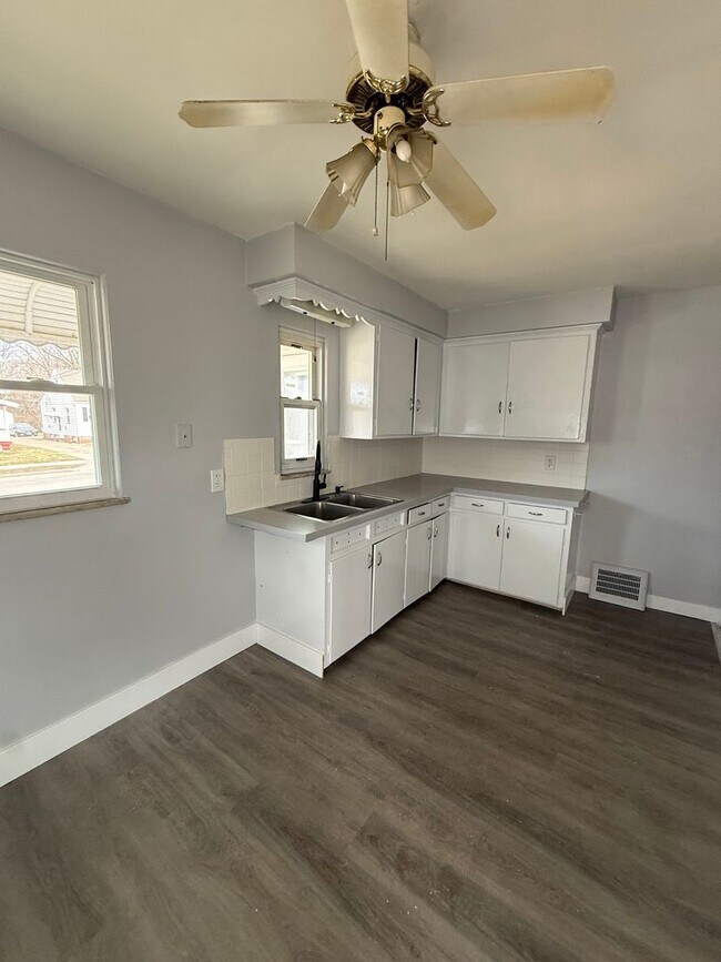 Foto del edificio - 3bd Single Garfield Hts Water/Sewer Included Section 8