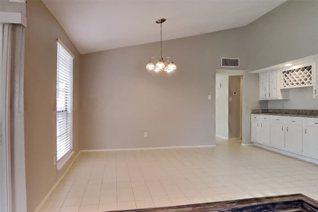 Building Photo - 5211 Girnigoe Dr