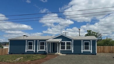 Building Photo - 4207 Hanna St