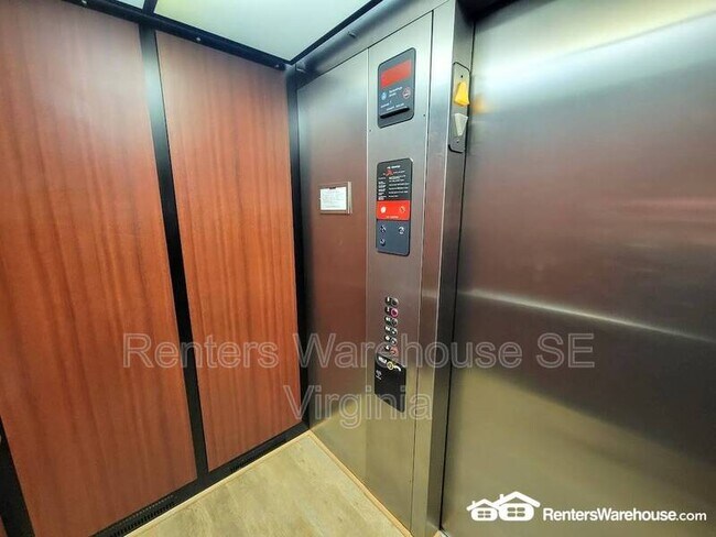 Foto del edificio - 500 Judah Way