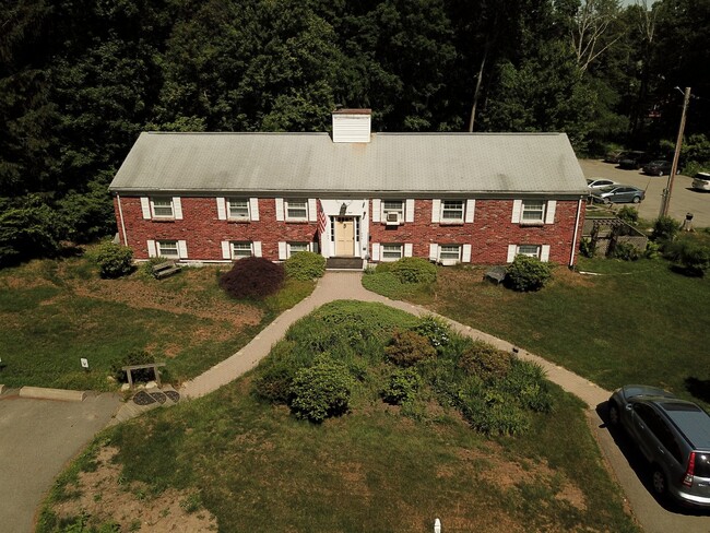 Building Photo - Studio: Quiet Country Living!