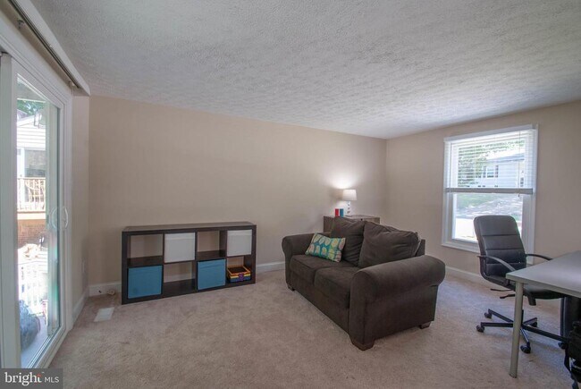 Foto del edificio - 637 Whittier Pkwy