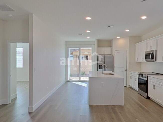 Foto del edificio - 905 English Primrose St