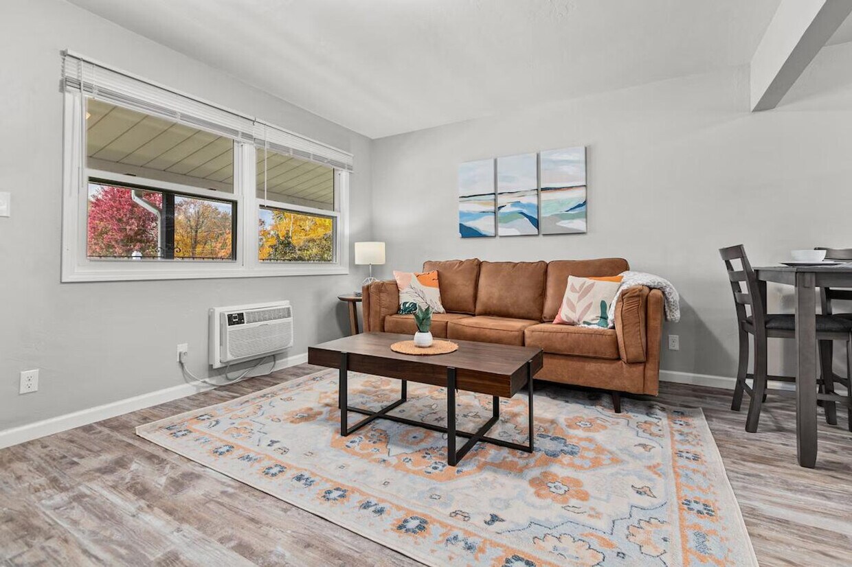Foto principal - 2713 N Locust St