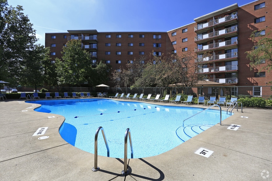 Linden House Apartments Rentals Rocky River, OH