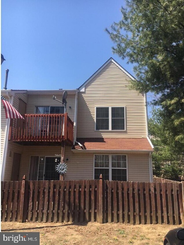 1295 Tristram Cir, Mantua Township, NJ 08051 Room for Rent in Mantua