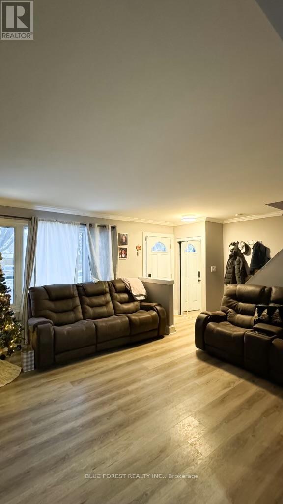 Photo du bâtiment - 92 Pauline Crescent