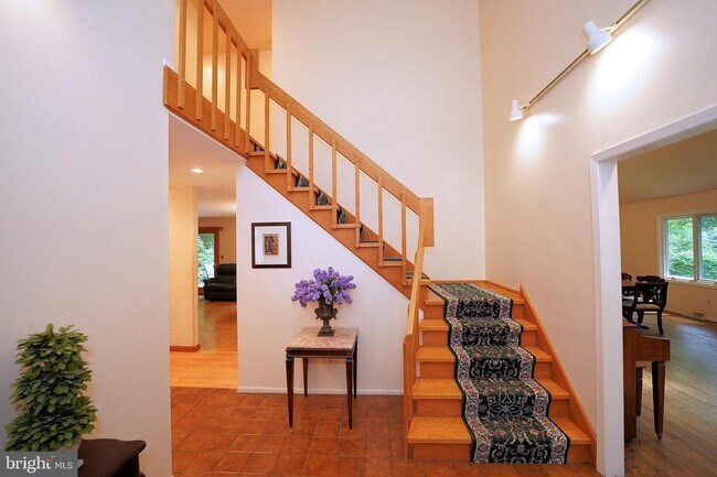Foto del edificio - 35 Woodlane Rd