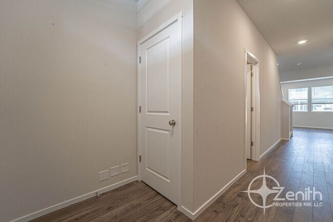 Foto del edificio - 13748 NE 66th Wy