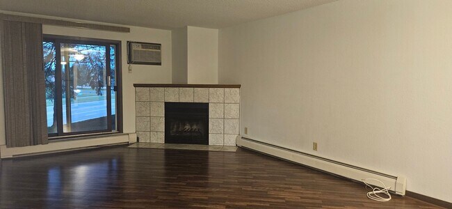 Foto del edificio - Meticulously Kept 3 bedroom, 2 bath condo ...