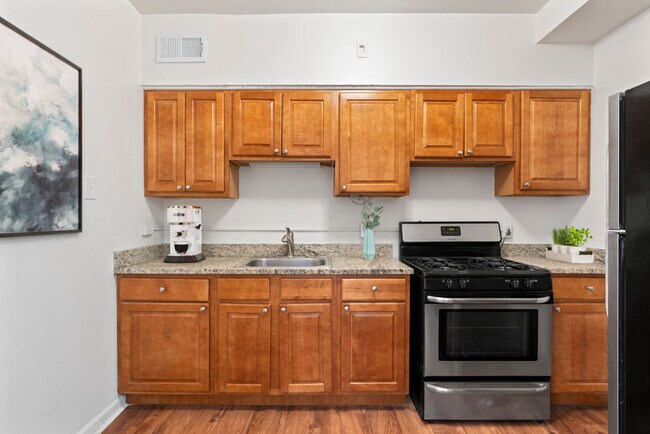 Foto del edificio - 6230 N Kenmore Ave