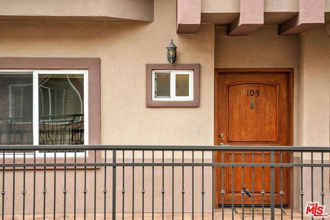 Building Photo - 5241 Colodny Dr