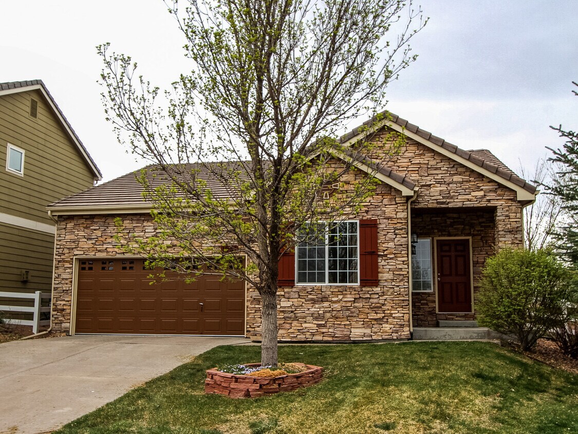 Foto principal - 2 Bed + Study Ranch Single Family Home in ...