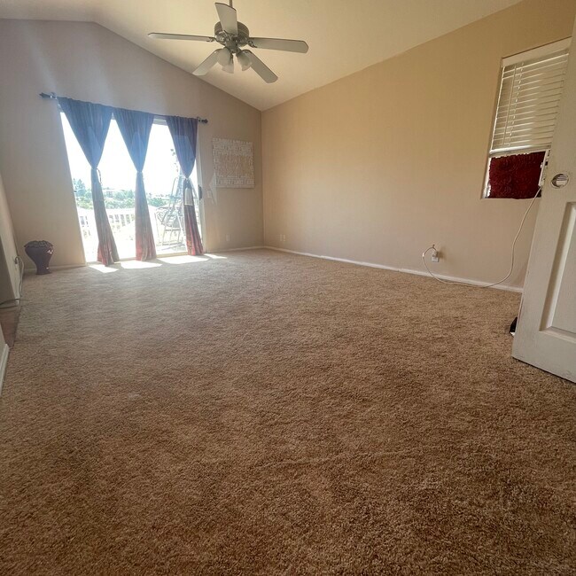 Foto del edificio - 14277 Harvey Ln