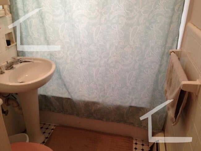 Building Photo - Nice studio in prime locationa