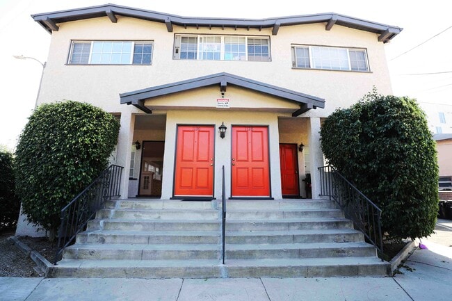 Building Photo - 1126 Myra Ave