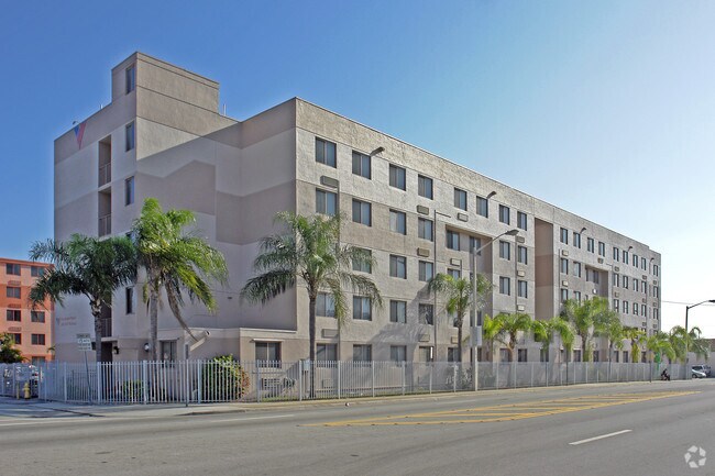 Las Palmas Plaza Ii Apartments Miami Fl Building Photo Las Palmas Plaza Ii