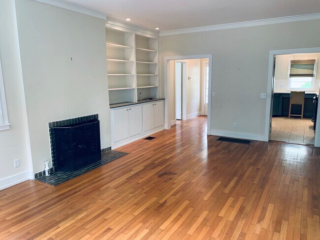 Foto del edificio - 357 Nelocco Dr