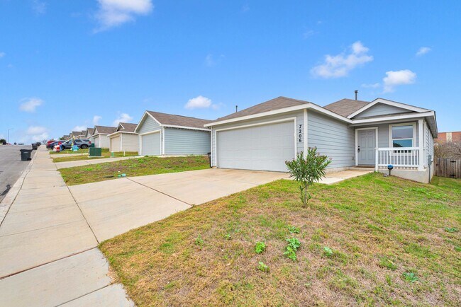 Building Photo - Cozy 3 Bed 2 Bath Home in Crescent Hill