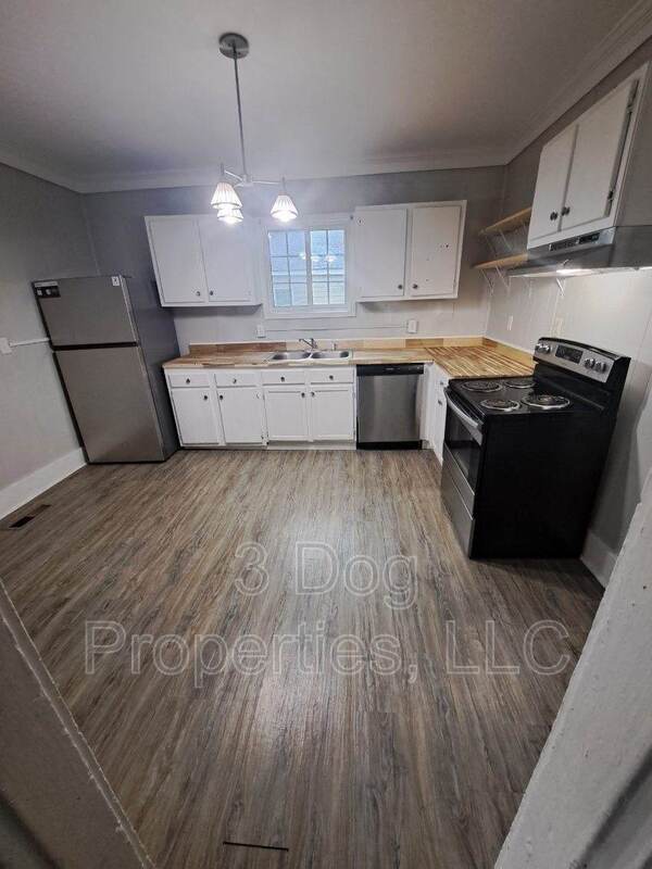 Photo - 412 N Hawthorne St House