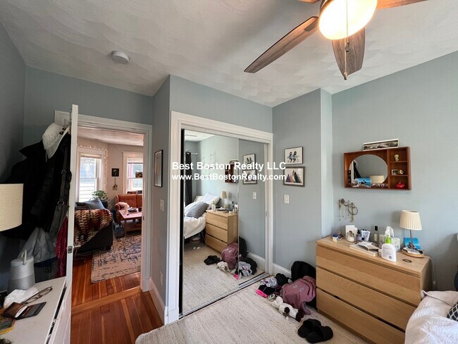 Foto del edificio - 305 Highland Ave