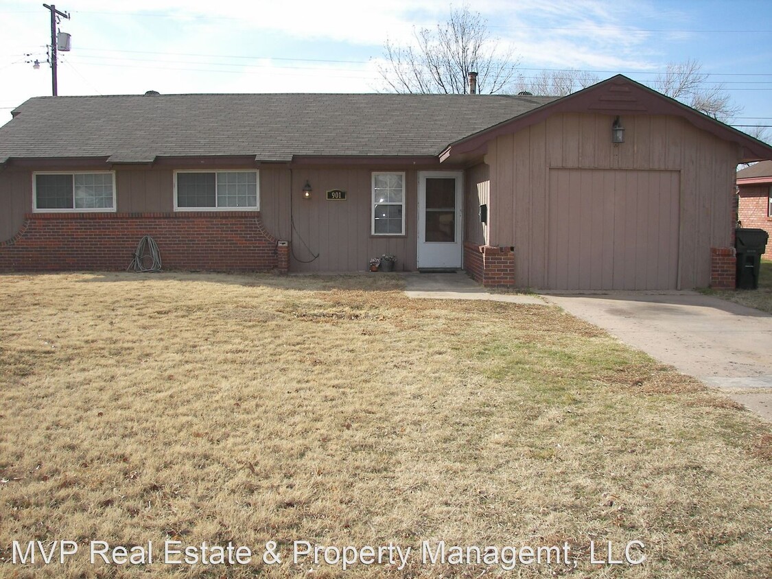 Primary Photo - 3 br, 1 bath House - 901 N. Lotus