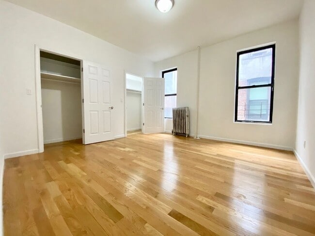 Building Photo - 395 Saint Johns Pl