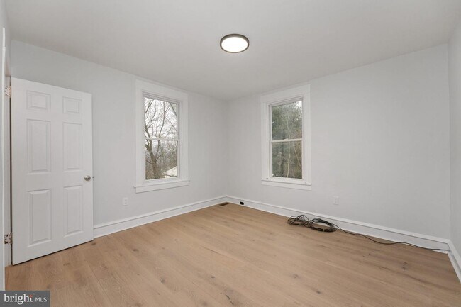 Building Photo - 7508 Newland St
